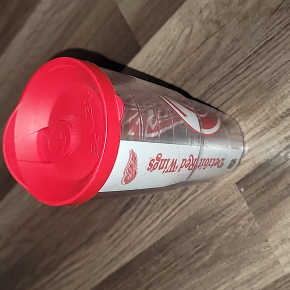 NHL Detroit Red Wings Tervis  240z Tumbler with Red Lid - Picture 1 of 6